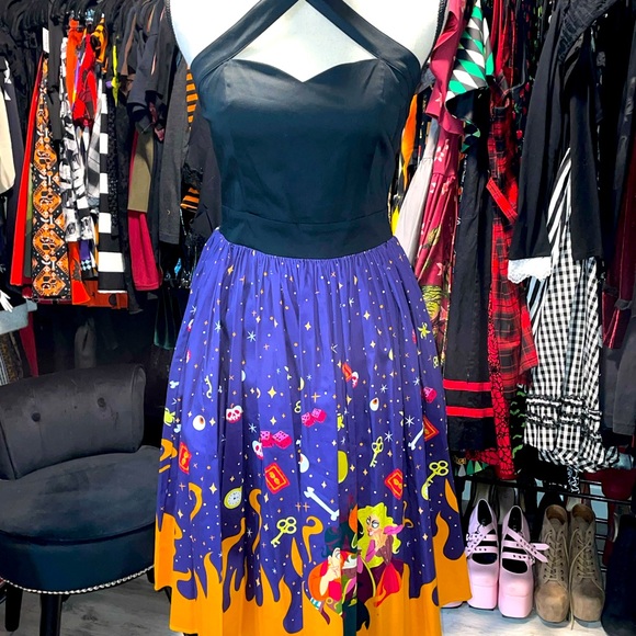 Disney Dress Shop - Picture 1 of 4